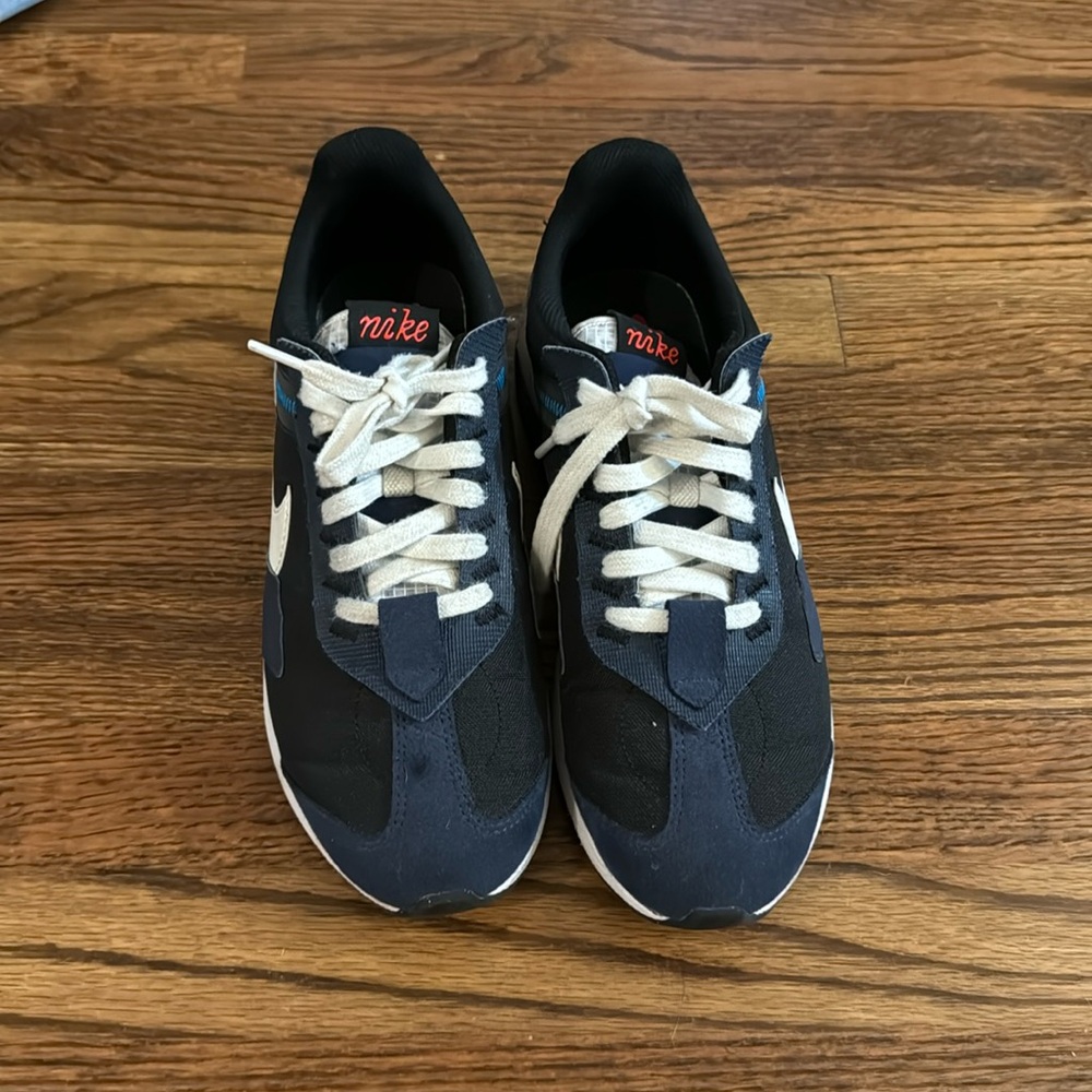 Nike men’s running shoes